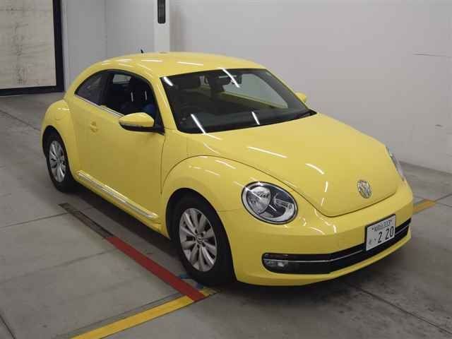 30289 Volkswagen The beetle 16CBZ 2013 г. (MIRIVE Osaka)